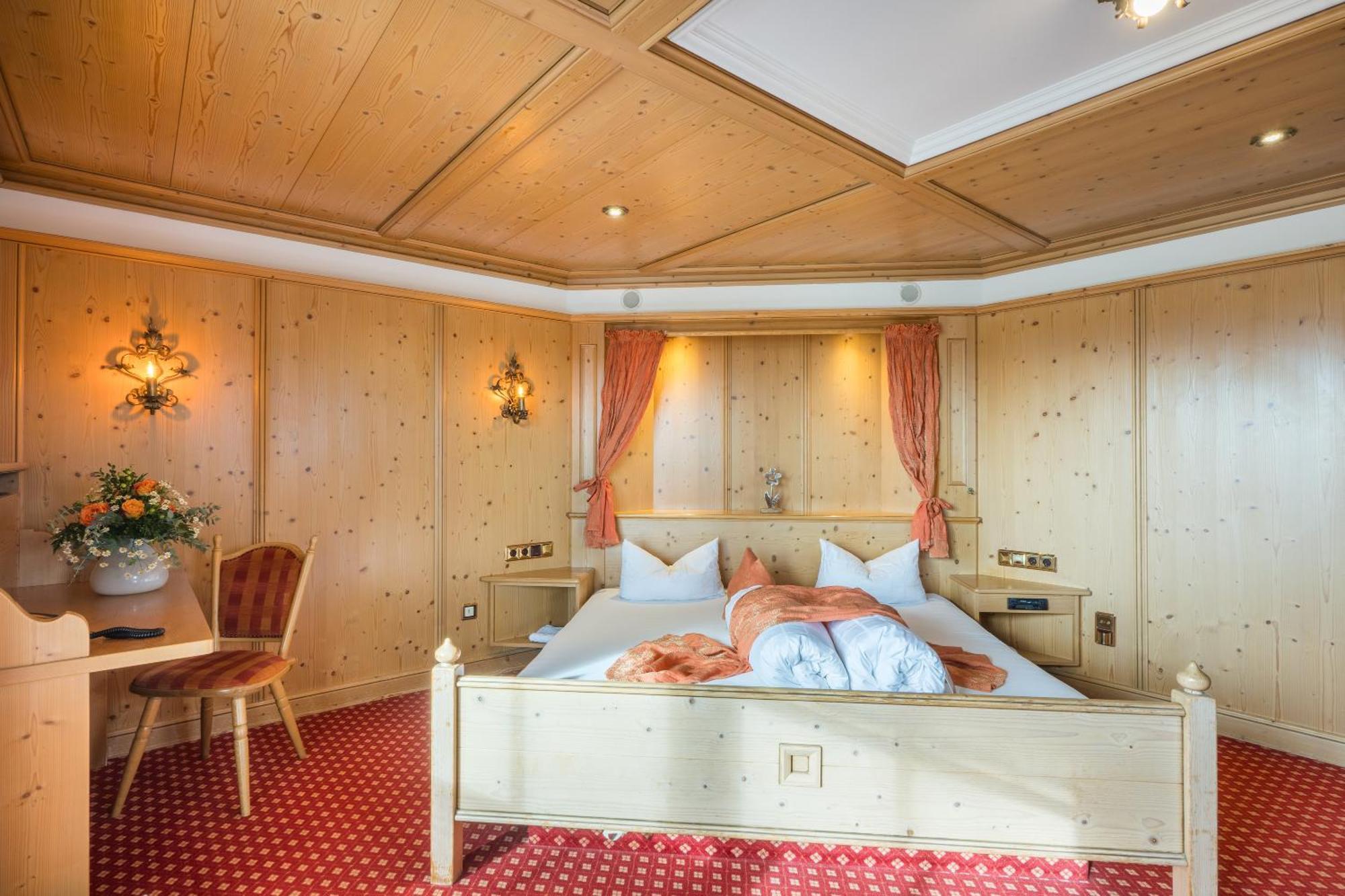 Landhotel Gockelwirt Eisenberg  Εξωτερικό φωτογραφία