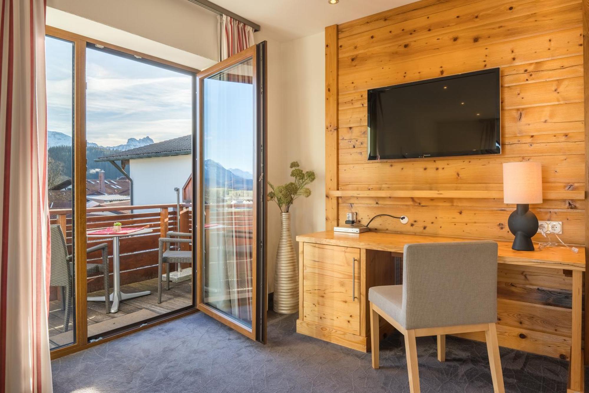 Landhotel Gockelwirt Eisenberg  Εξωτερικό φωτογραφία