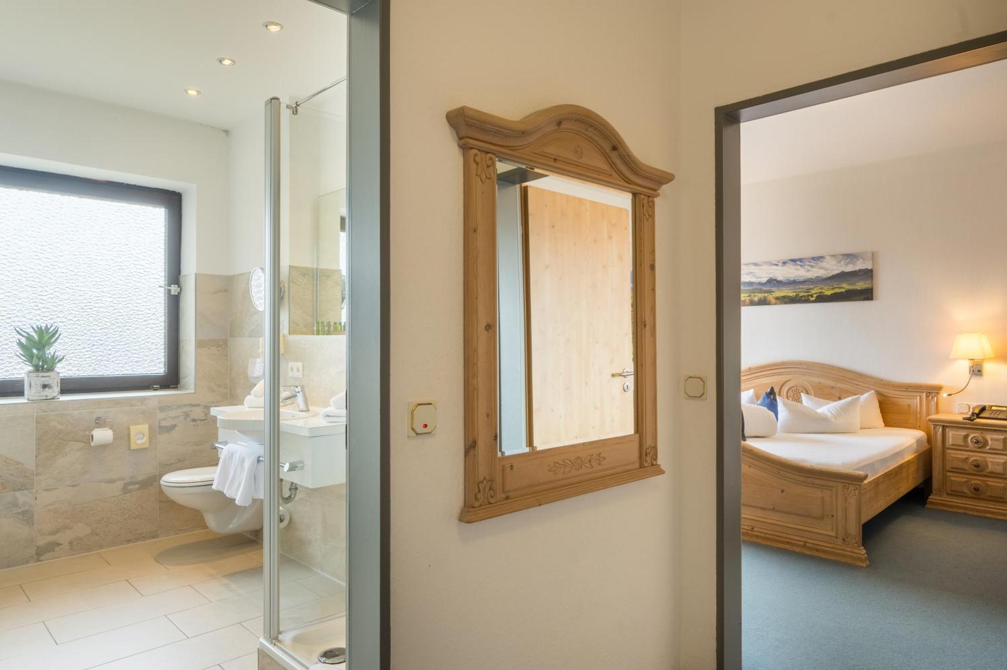 Landhotel Gockelwirt Eisenberg  Εξωτερικό φωτογραφία